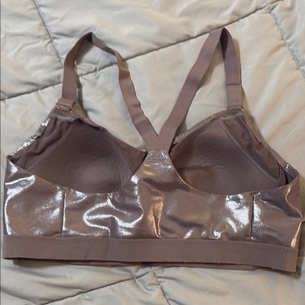Old Navy Metallic Lavender Women's Sports Bra size XL - Picture 2 of 4